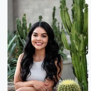 Meet your Posher, Jasmine